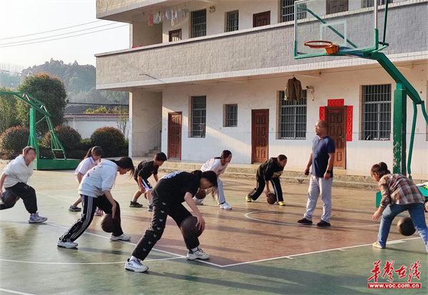 鲤鱼江中学刘茂盛图片