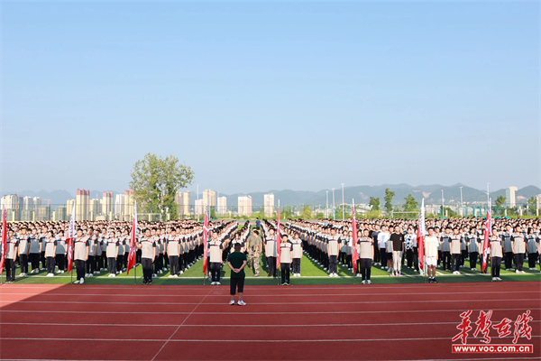 龙山县高级中学图片